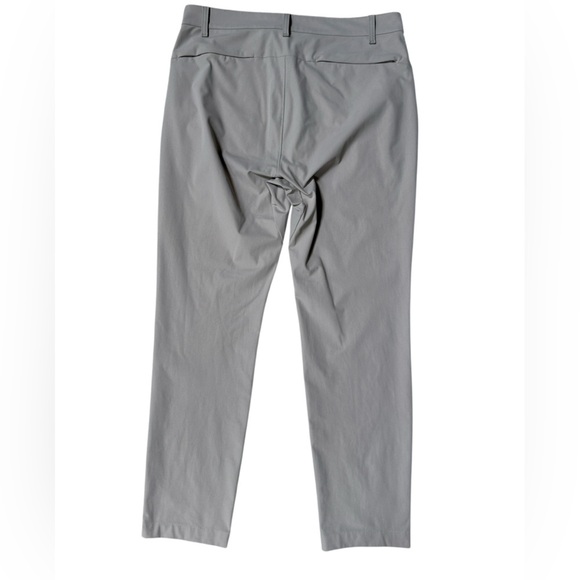 Fabletics Men’s The Don Trouser Classic Fit Pants in Brutalist Khaki Size 31x30 - Picture 3 of 7